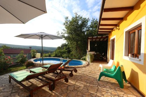 Family friendly house with a swimming pool Ripenda Verbanci, Labin - 16583