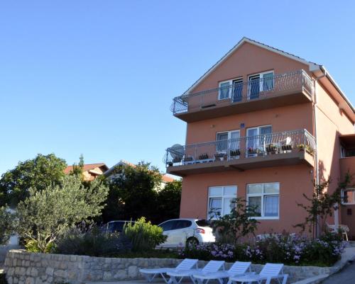Fotografia z galérie ubytovania Apartments by the sea Bilice, Krka - 16629 v Šibeniku