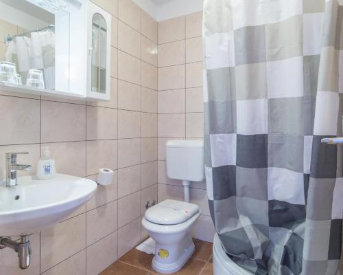 Kúpeľňa v ubytovaní Rooms with a parking space Biograd na Moru, Biograd - 16801