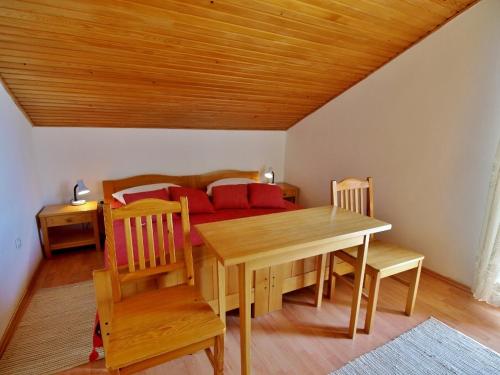 Apartments by the sea Banjol, Rab - 16638