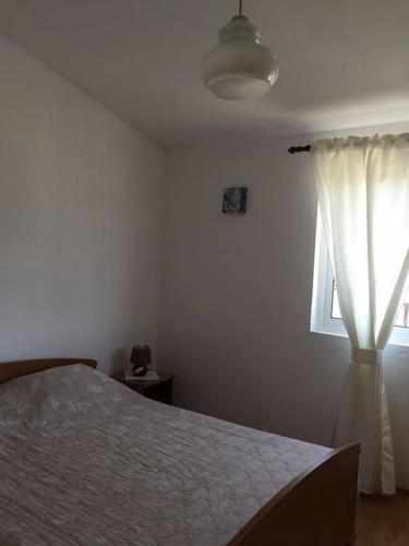 Apartments and rooms by the sea Supetarska Draga - Donja, Rab - 16721