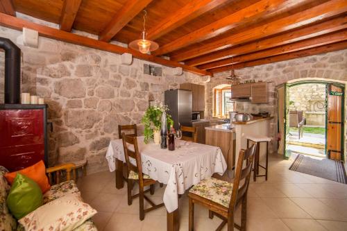 Holiday house with a parking space Gornja Podgora, Makarska - 16835