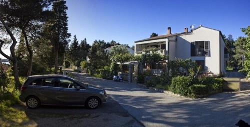 Apartments with a parking space Mali Losinj (Losinj) - 16903