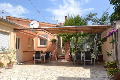 Apartments with WiFi Pula - 17014