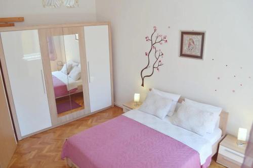 Apartments with WiFi Pula - 17014