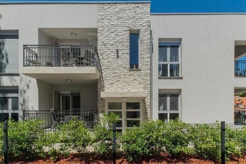 Fotografia z galérie ubytovania Apartments with a parking space Vir - 18537 vo Viry
