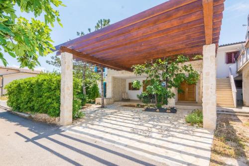 Apartments with parking spaces Vir - 18544