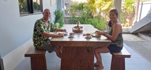 Гости Khrisna Sunrise Homestay Tulamben