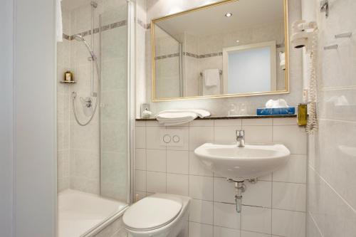 Koupelna v ubytování Hotel Aurbacher Hof GmbH