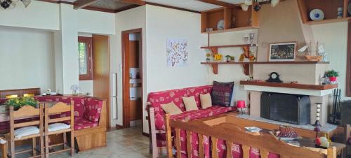 Η κουζίνα ή μικρή κουζίνα στο Athina's Villa Uphill