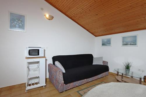 Apartments by the sea Supetarska Draga - Gonar, Rab - 18650