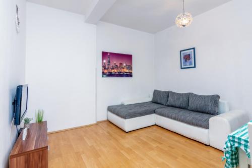 Apartments with parking space Fazana - 18639