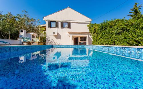 Family-friendly apartments with swimming pool Silo, Krk - 18677