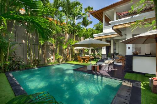 BIG Private 7 BED, 7 BATH, Goldflower Villa with 2x Pool, 2x lounge, Best location