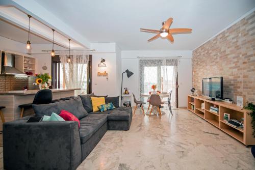 Loft style apartment near the Old Town