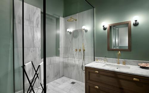 Bagno di ATHINAIDOS QUARTERS by K&K