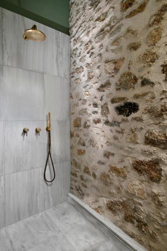 Bagno di ATHINAIDOS QUARTERS by K&K