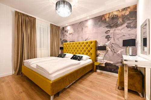 Posteľ alebo postele v izbe v ubytovaní Apartments An & Lu with Rooftop Jacuzzi