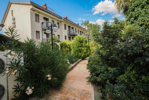 Сад в Halıcı Hotel Resort & SPA