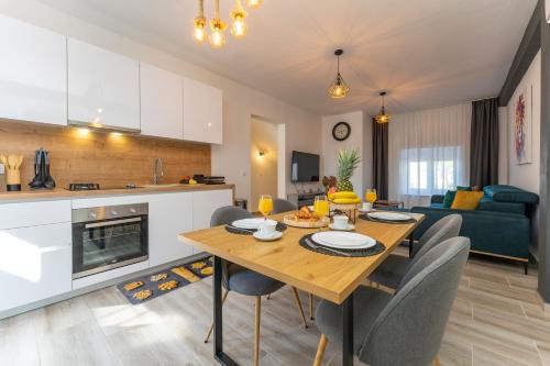 Dapur atau dapur kecil di Apartmani DMarie