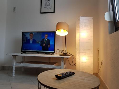 Televisyen dan/atau pusat hiburan di Casa Nostra II