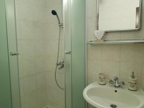 Bilik mandi di Casa Nostra II