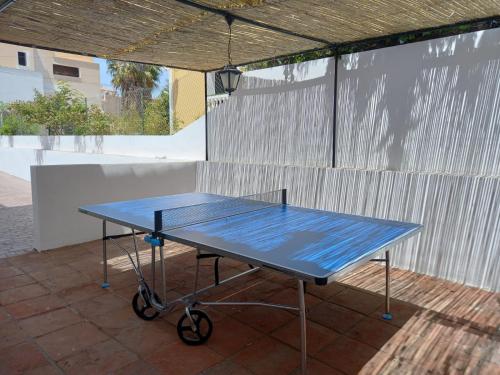 Stolní tenis v ubytování Villa El Algarrobo nebo okolí