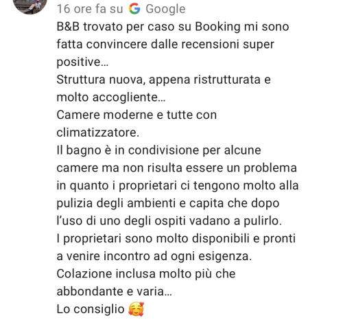a screenshot of a cell phone with a text box at B&B Marrelli Crotone in Crotone