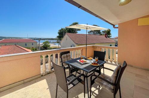 Μπαλκόνι ή βεράντα στο Apartments by the sea Pasman - 694