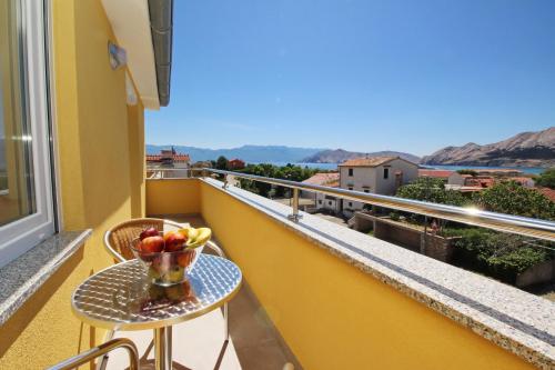 Apartments with parking space Baska, Krk - 18716