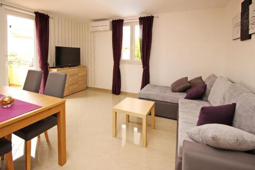 Apartments with swimming pool Baska, Krk - 18780
