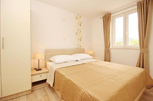 Apartments with swimming pool Baska, Krk - 18780