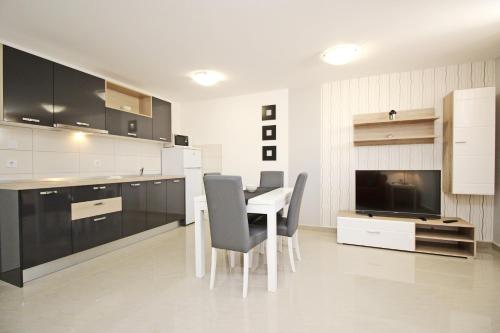 Apartments with swimming pool Baska, Krk - 18785
