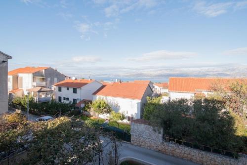 Apartments with parking space Supetar, Brac - 18825