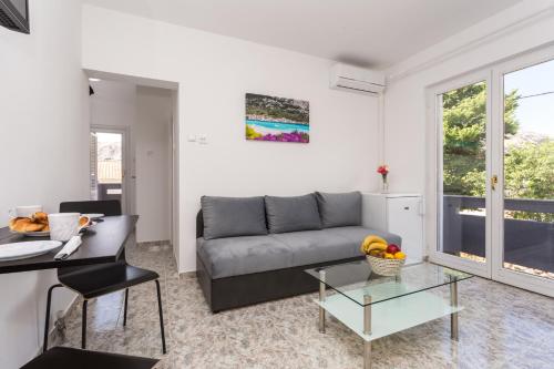 Apartments with parking space Baska, Krk - 18818