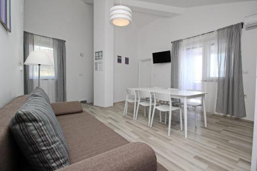 Apartments by the sea Baska, Krk - 18824
