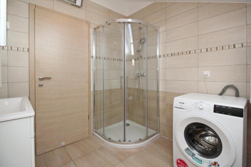 Koupelna v ubytování Apartments by the sea Baska, Krk - 18845