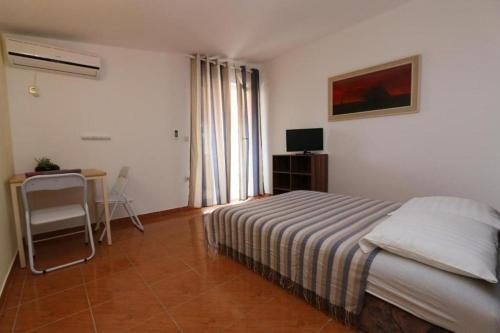 Apartments with a parking space Stara Novalja, Pag - 18860