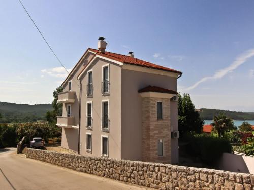 Fotografia z galérie ubytovania Apartments with a parking space Soline, Krk - 18802 v destinácii Dobrinj