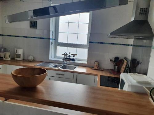 Kuchyň nebo kuchyňský kout v ubytování Gîte Atelier de Sancerre centre historique