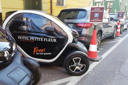 Φωτογραφία από το άλμπουμ του Hotel Petite Fleur - Adults only ! Air-Conditioning ! στο Τορούν