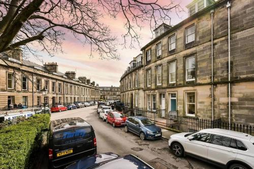 8b Howard Place – Photos 2