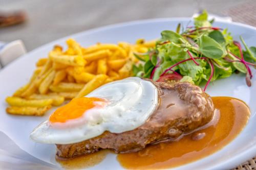 Essen im Hotel oder in der Nähe