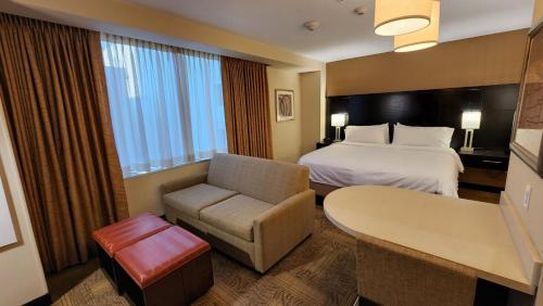Staybridge Suites Denver Downtown, an IHG Hotel Image
