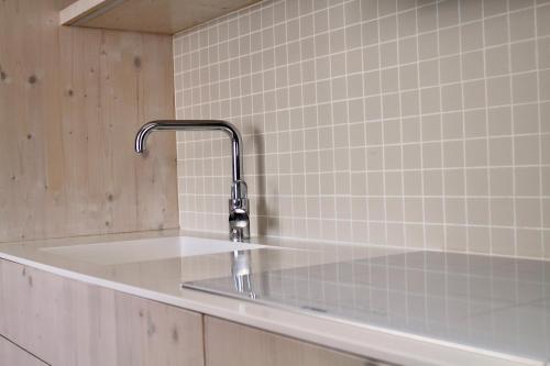 Ein Badezimmer in der Unterkunft Sea view apartment Mariakerke-Bad - La Brise