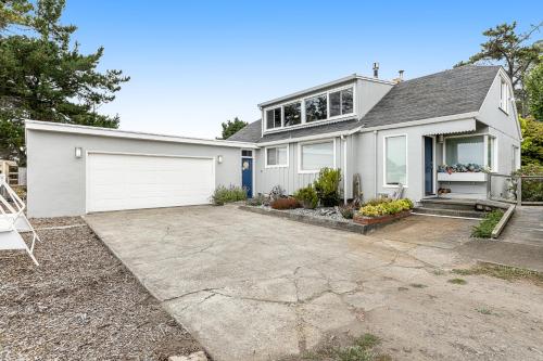 Φωτογραφία από το άλμπουμ του Sea Esta σε Fort Bragg