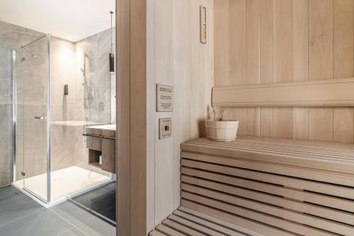 Kúpeľňa v ubytovaní Linder Cycling Hotel