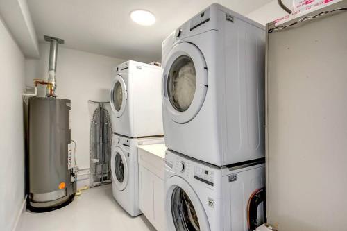 カトラー・ベイにあるStylish Retreat Heated Pool Basketball Game Room L41のギャラリーの写真
