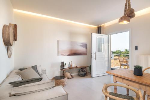 Χώρος καθιστικού στο “Sea•Si” Luxury Home