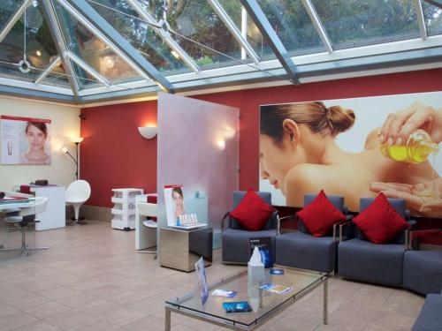 Ruang duduk di The Welcombe Golf & Spa Hotel